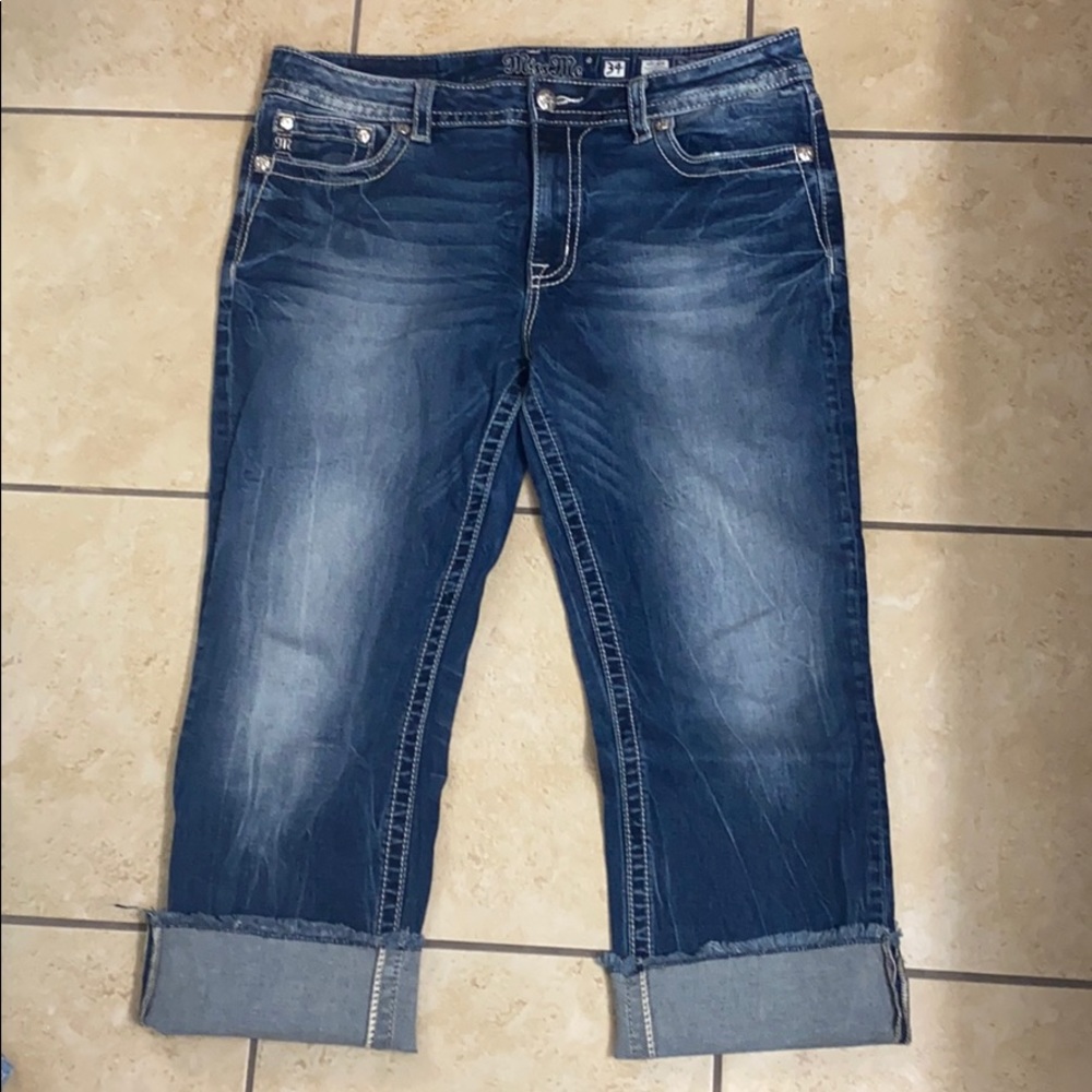 Miss Me Mid-rise Capri Jeans size 34 (16)